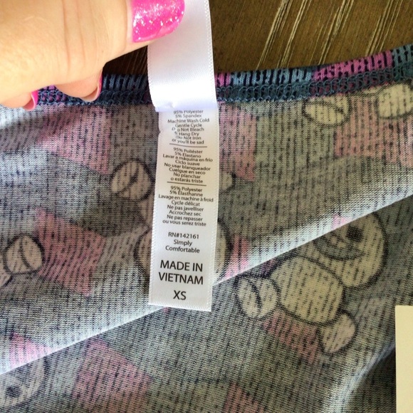 LuLaRoe Disney Frozen Snowgies Perfect Tee Size XS - Picture 7 of 7